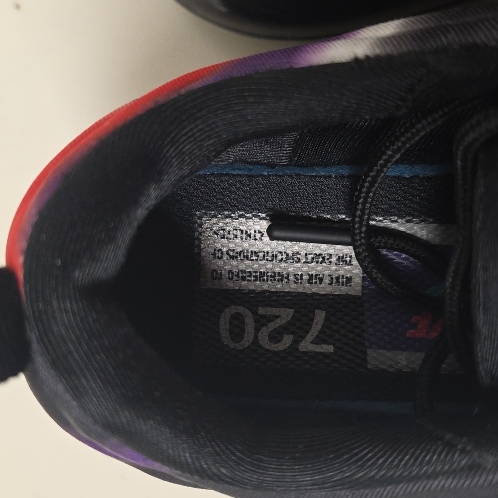 Nike AirMax Sneakers - Picture 3 of 6